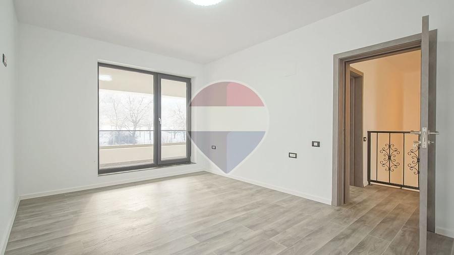 Duplex cu 5 camere cu Teren 350 Mp în Bunloc