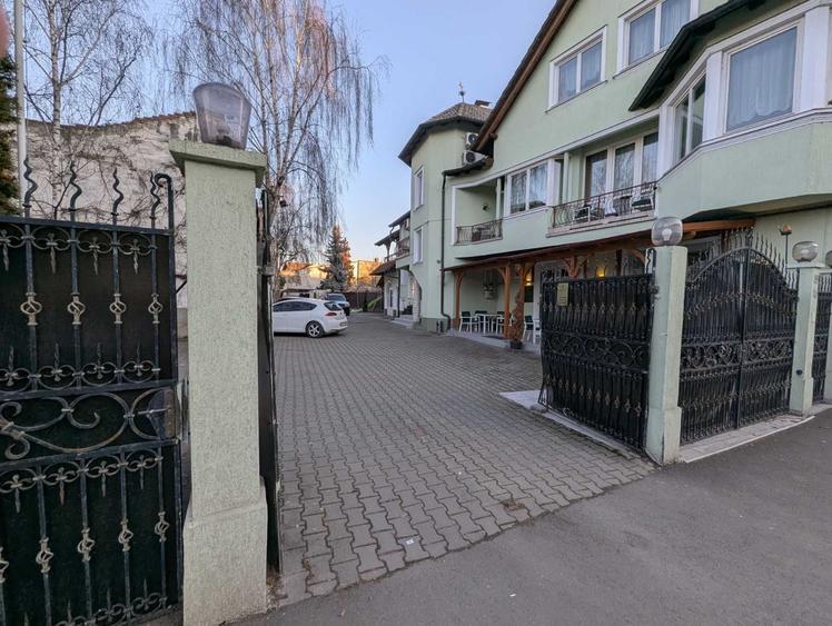 Spațiu comercial, de 500 mp, în Exterior Vest