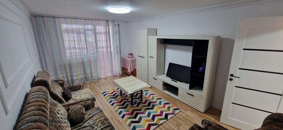 Apartament cu 2 camere decomandat în Zahana