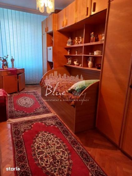 Apartament cu 4 camere decomandat, mobilat în Far