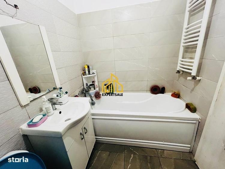 Apartament cu 2 camere semidecomandat în Roșu