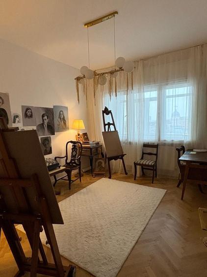 Apartament cu 4 camere decomandat în Calea Victoriei