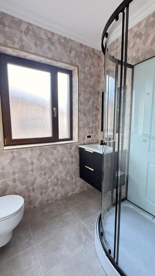 Duplex cu 4 camere cu Canalizare în Dumbrăvița
