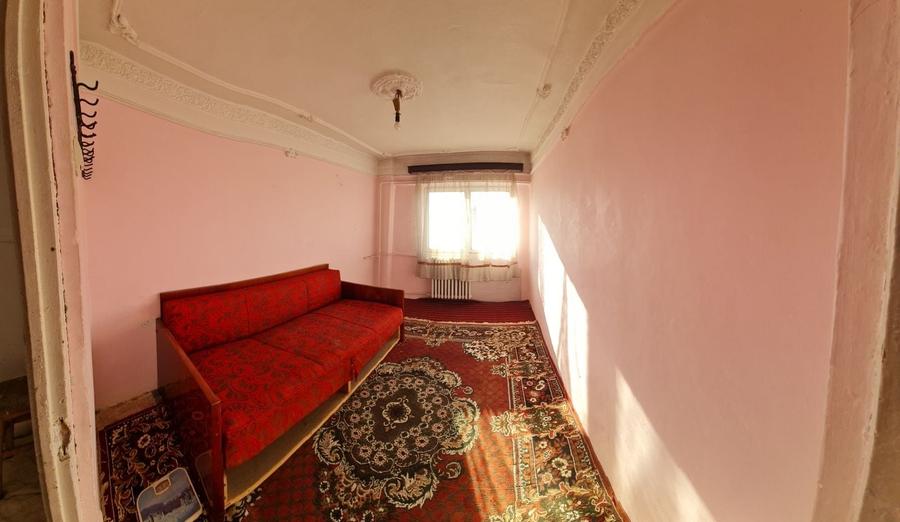 Apartament cu 4 camere decomandat în Central