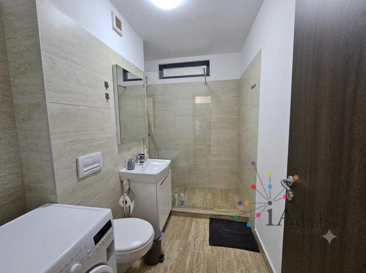 Apartament cu 2 camere semidecomandat în Centrul Civic