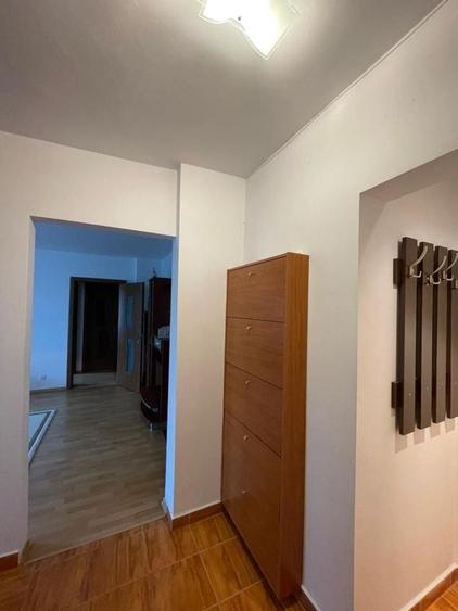Apartament cu 2 camere semidecomandat, mobilat în Unirii