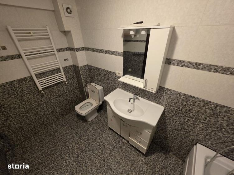 Apartament cu 3 camere semidecomandat în Titan — fotografia 3