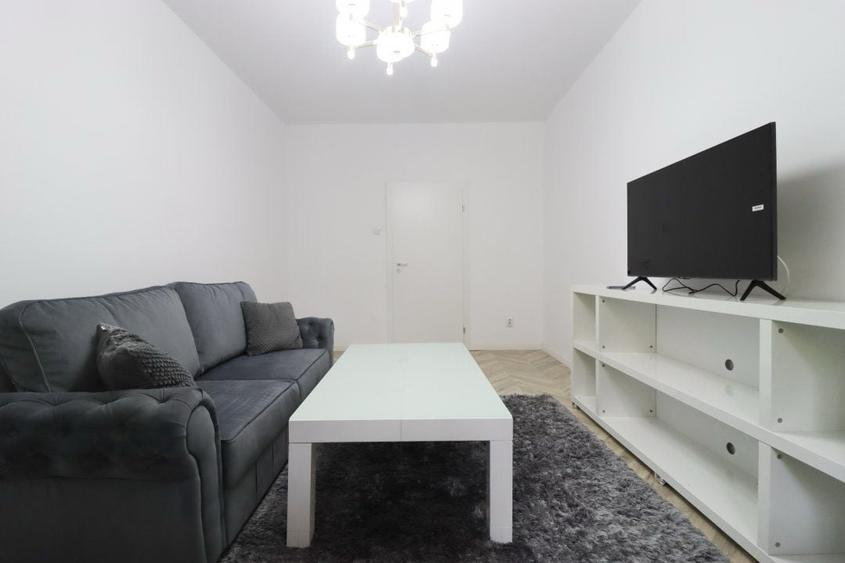 Apartament cu 2 camere decomandat în Barbu Văcărescu