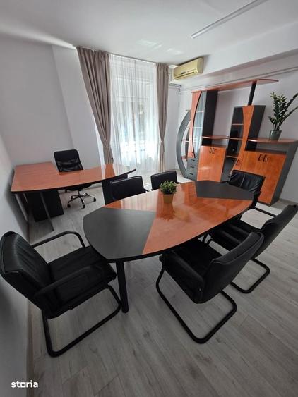 Spațiu comercial, de 20 mp, în Romană
