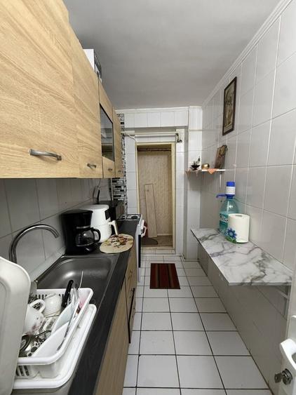 Apartament cu 2 camere semidecomandat, mobilat în Viziru 3