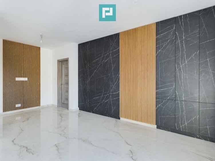Penthouse cu 3 camere decomandat, mobilat în Central
