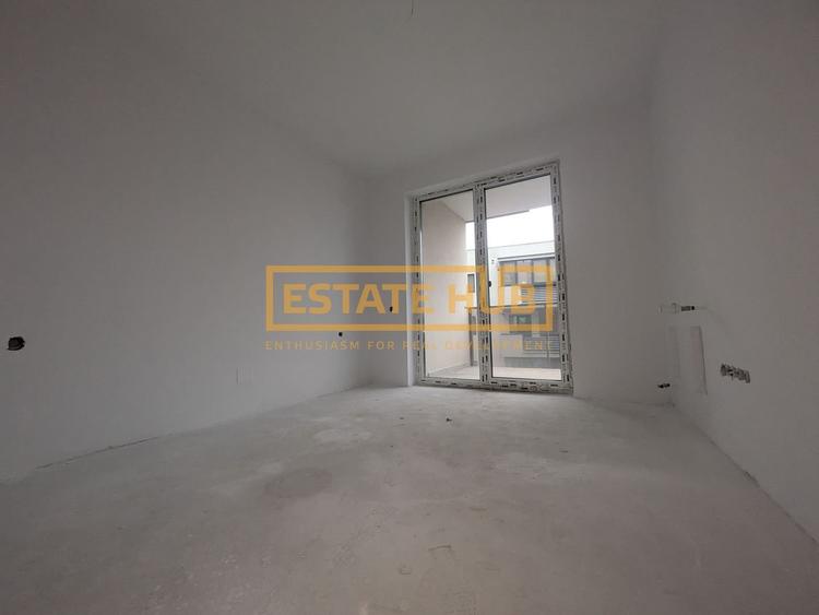Apartament cu 3 camere semidecomandat în Între Lacuri