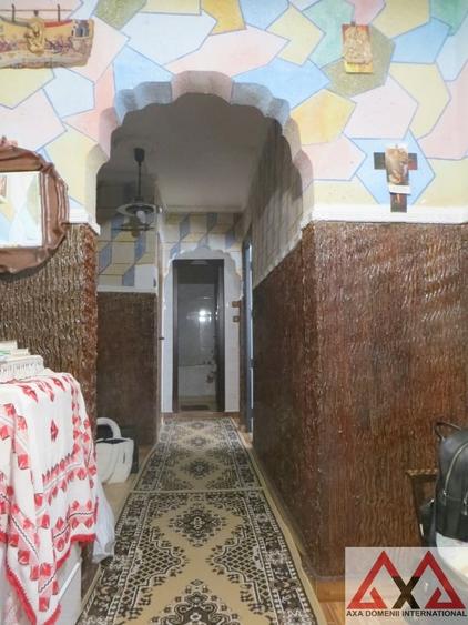 Apartament cu 3 camere decomandat în Dristor