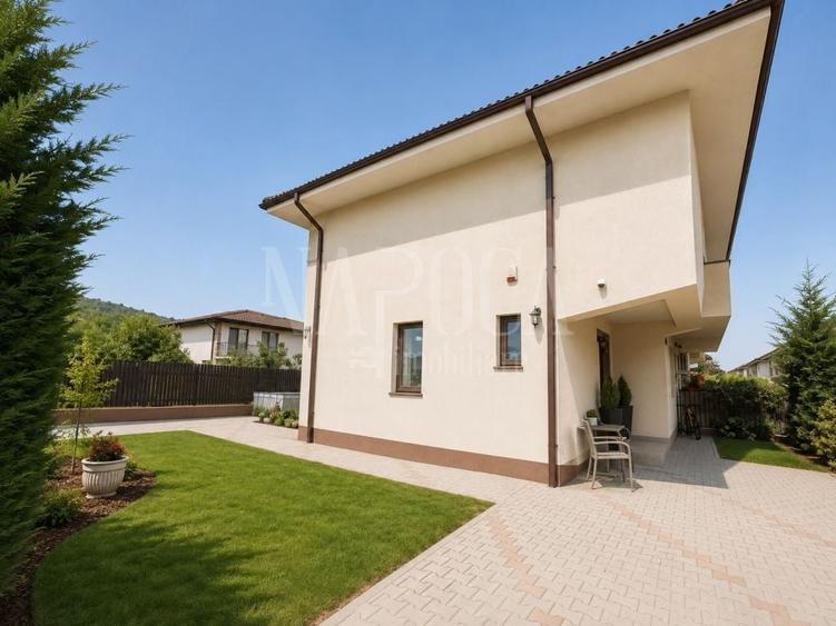 Duplex cu 4 camere cu Canalizare în Florești