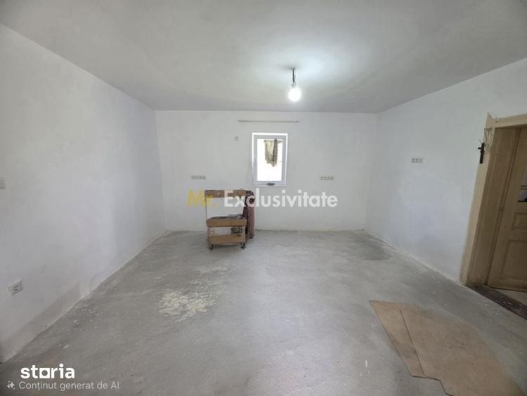 Casă cu 2 camere cu Teren 7350 Mp în Valea Vinului