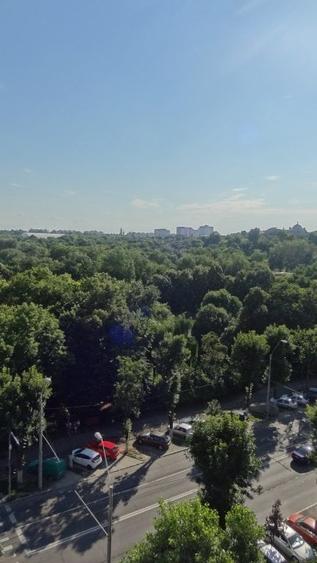 Apartament cu 2 camere semidecomandat în Tineretului
