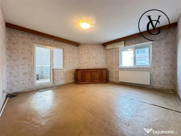 Apartament cu 2 camere decomandat în
