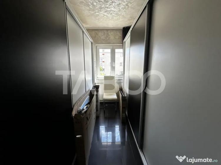 Apartament cu 4 camere decomandat în Ștrand