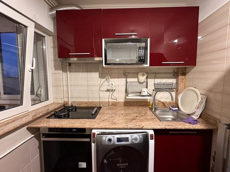 Apartament cu 3 camere decomandat, mobilat în Lujerului