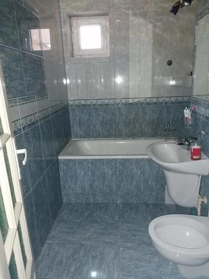 Apartament cu 3 camere decomandat în Bucovina
