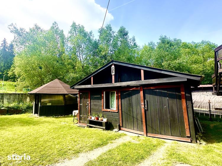 Casă cu 6 camere cu Teren 417 Mp în Clăbucet