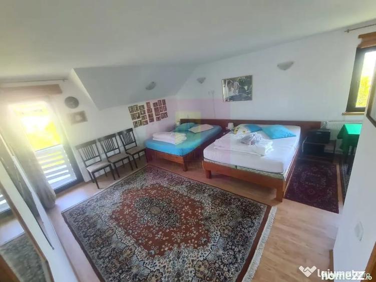 Casă cu 5 camere cu Teren 2177 Mp în Ghioșești