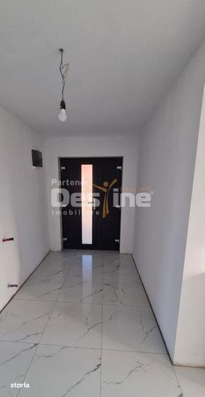 Casă cu 4 camere în Satu Nou