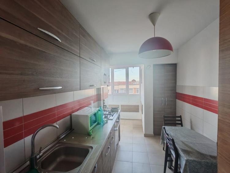 Apartament cu 4 camere decomandat în Exercițiu
