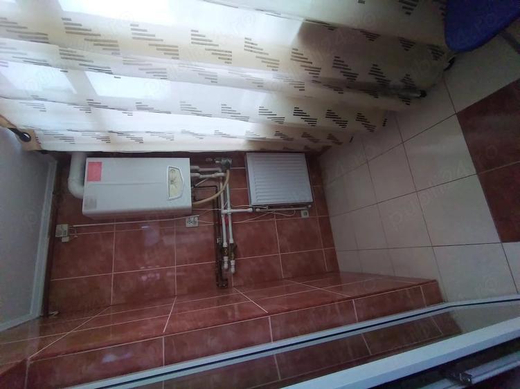Apartament cu 3 camere decomandat în Exterior Vest