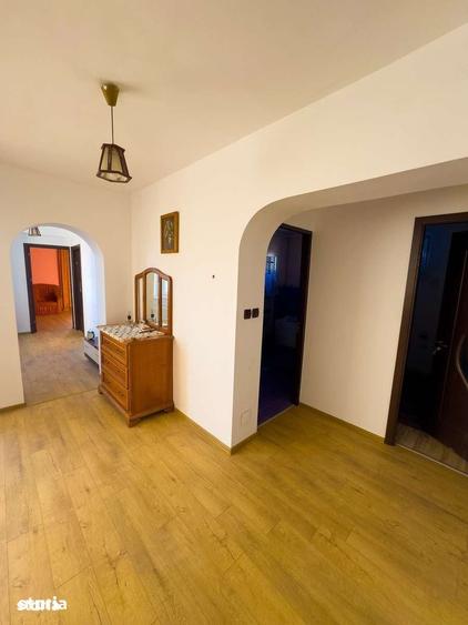 Casă cu 4 camere cu Teren 1000 Mp în Pechea