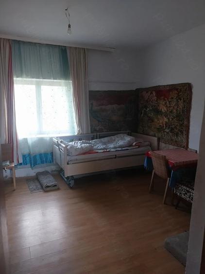 Casă cu Teren 2158 Mp în Comloșu Mare