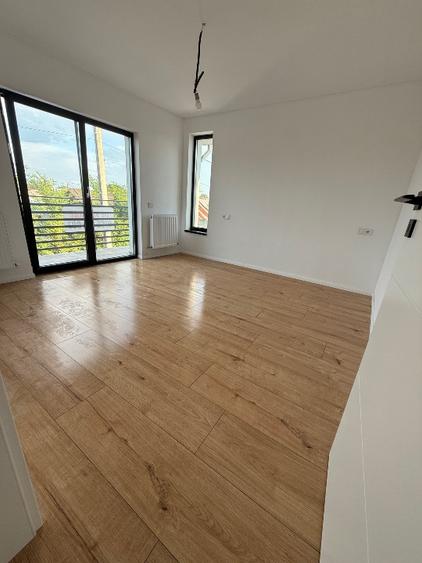Casă individuală cu 4 camere cu Teren 490 Mp în Săcueni