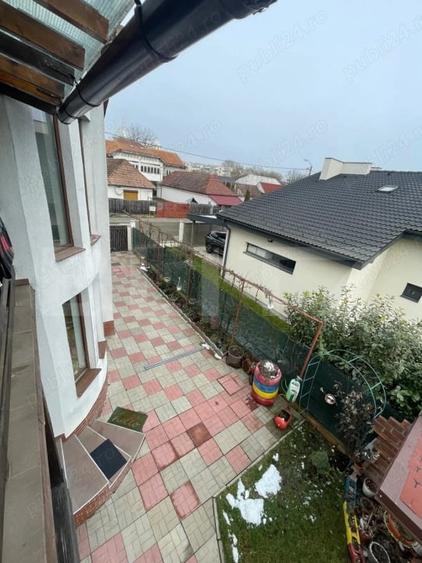 Casă individuală cu 4 camere cu Canalizare în Unirii