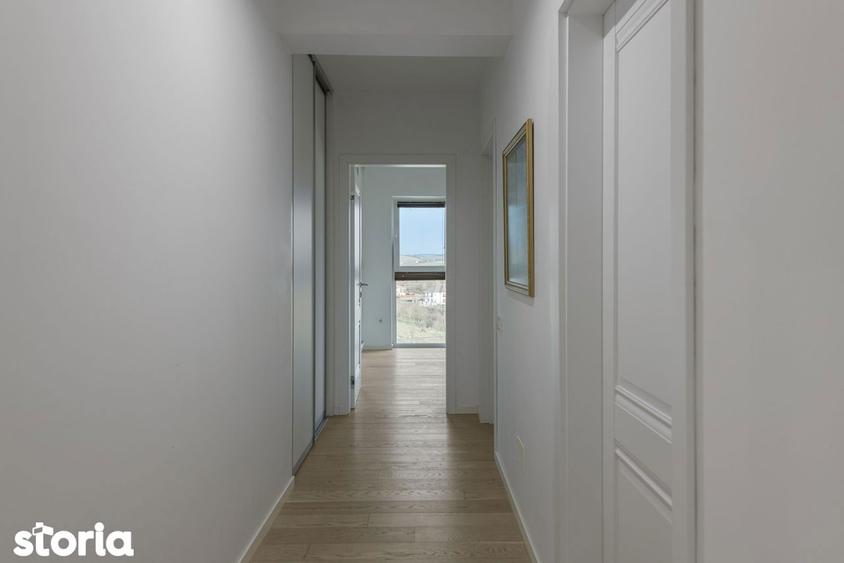 Apartament cu 3 camere, mobilat în Între Lacuri