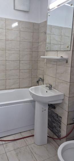Garsonieră decomandată în Bartolomeu