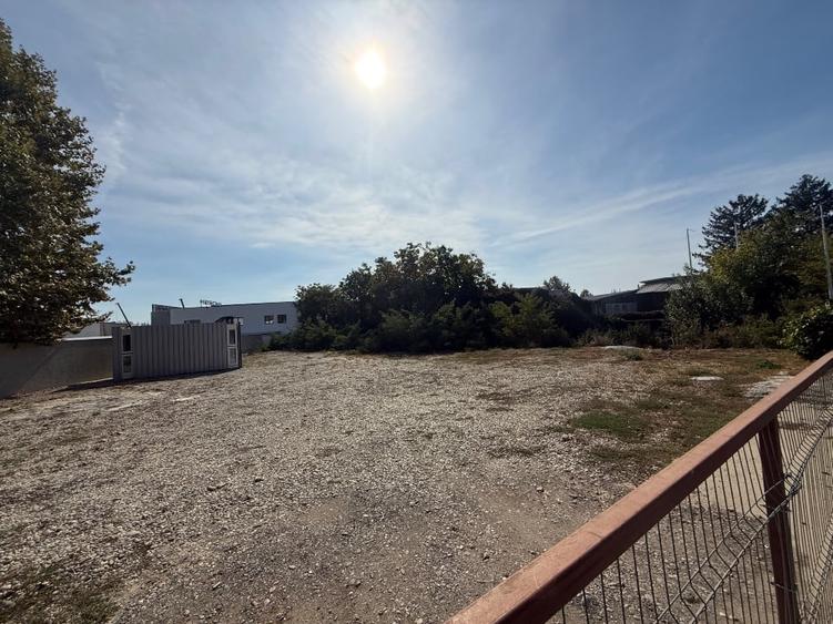 Teren Construcții intravilan de 1030 mp, în Odăi