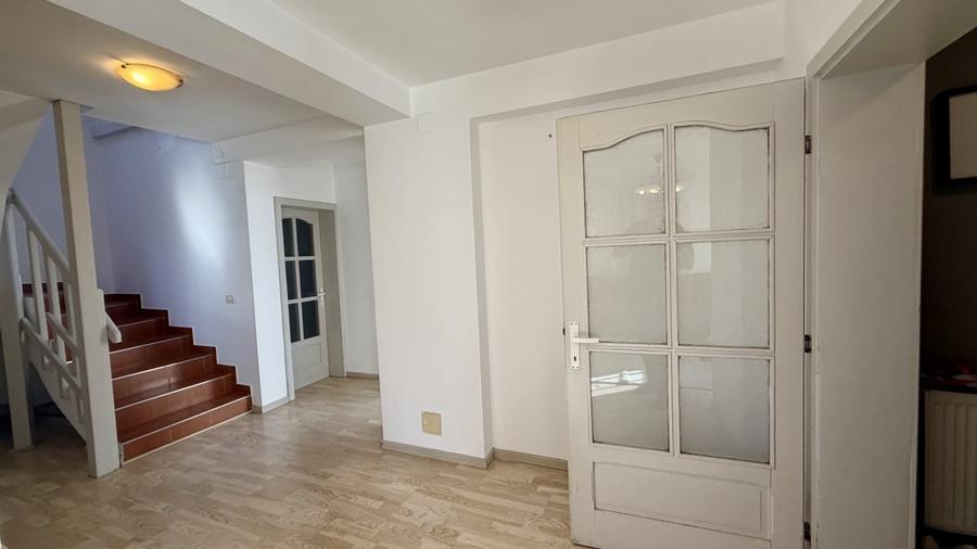 Casă individuală cu 6 camere cu Teren 535 Mp în Tunari