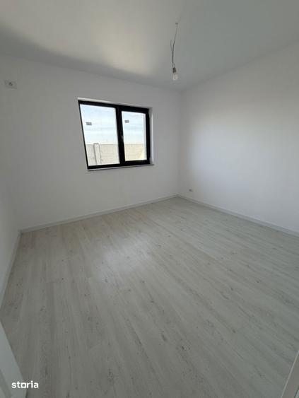 Casă cu 4 camere cu Teren 400 Mp în Clinceni