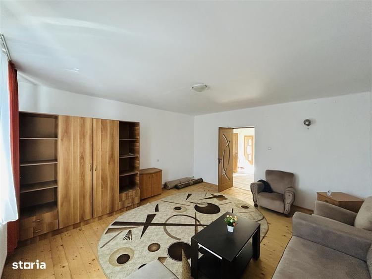 Casă cu 4 camere cu Teren 626 Mp în Central