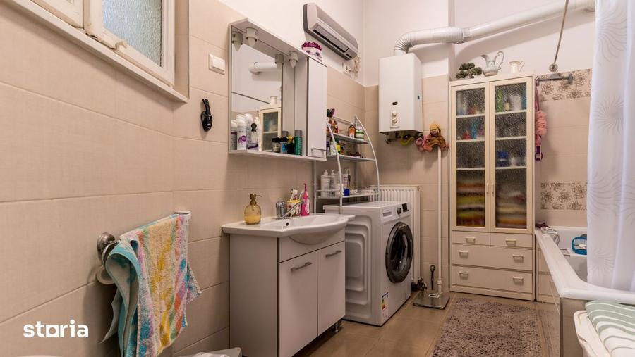 Apartament cu 5 camere în Gruia