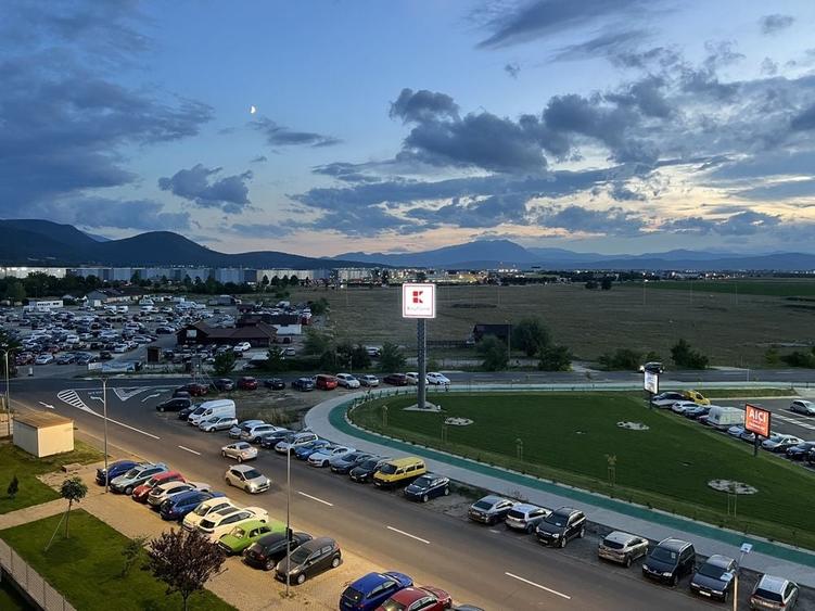 Garsonieră decomandată în Avantgarden