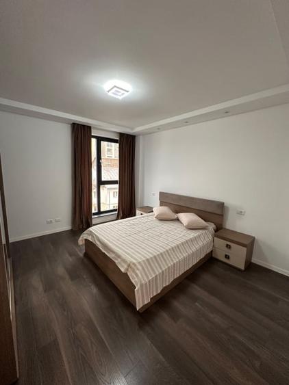 Apartament cu 3 camere decomandat, mobilat în Ultracentral