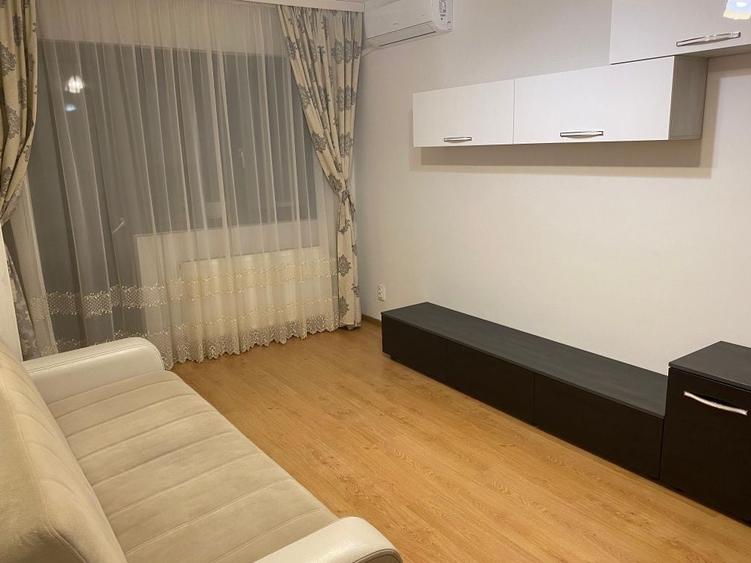 Apartament cu 2 camere decomandat în Ozana