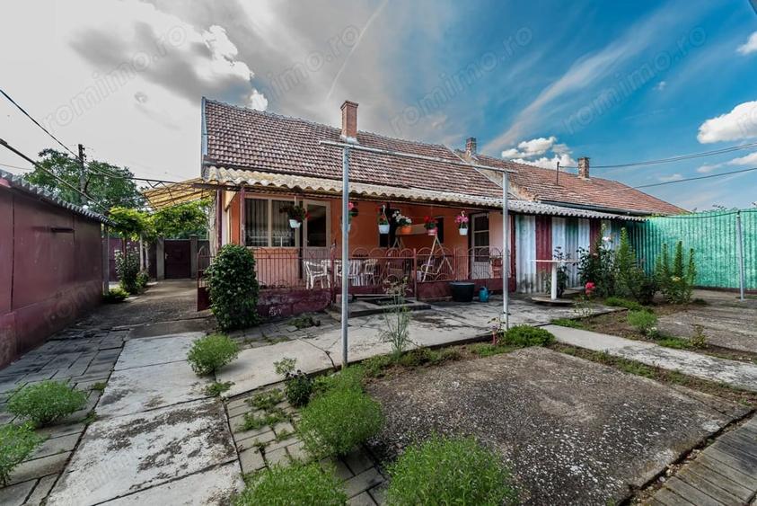 Casă cu 3 camere cu Teren 330 Mp în Central