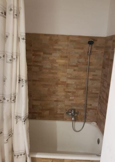 Apartament cu 2 camere semidecomandat, mobilat în Romană