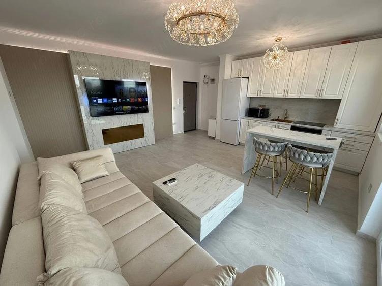 Apartament cu 2 camere semidecomandat în Giroc
