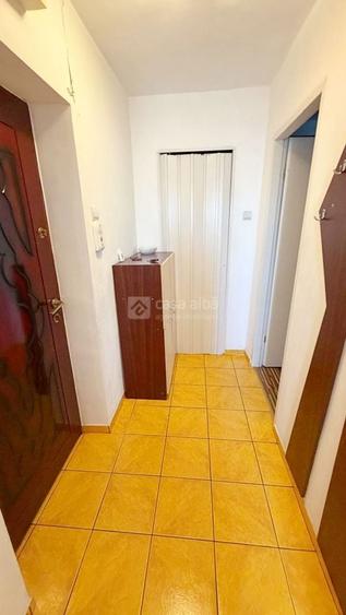 Apartament cu 2 camere decomandat, mobilat în Podul de Piatră