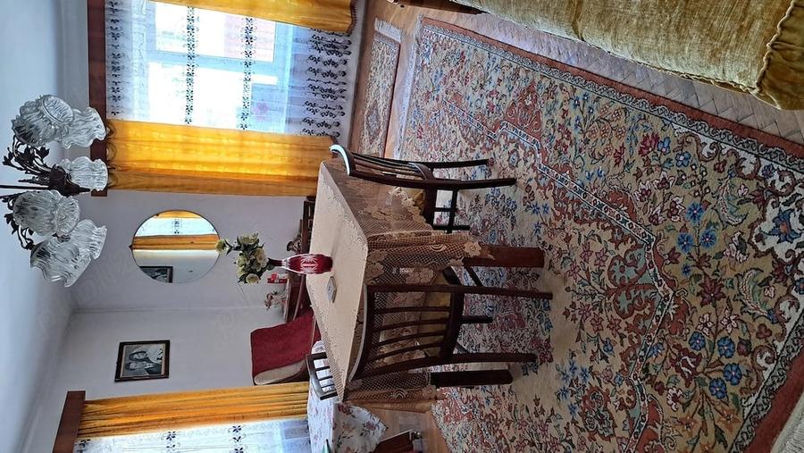 Casă cu 3 camere cu Teren 479 Mp în Central