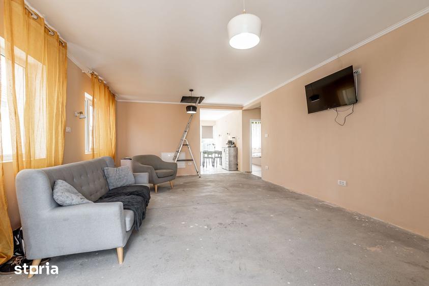 Casă cu 3 camere cu Teren 655 Mp în Șofronea