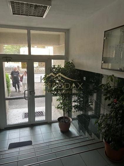 Apartament cu 3 camere decomandat, mobilat în Dorobanți
